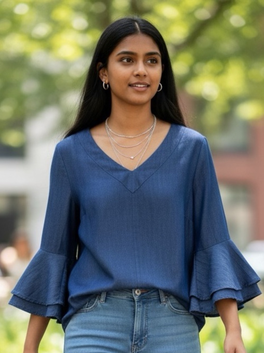Naïf V-neck denim bell sleeve tunic. Size M